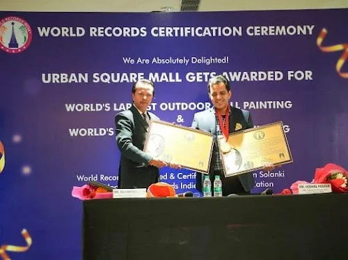 Urban Square Mall Receives an Award for the Creation of 'World's Largest Outdoor Painting' and 'World's Longest Indoor Painting'