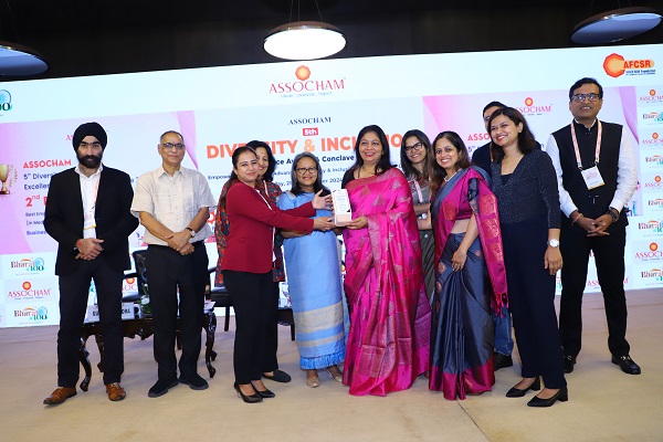 BUSINESSNEXT Lifts "Best Employer for Women" Trophy at Assocham Diversity & Inclusion Awards